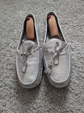 Cole Haan Silver Pebbled Leather Tassel Moccasins Loafers 8